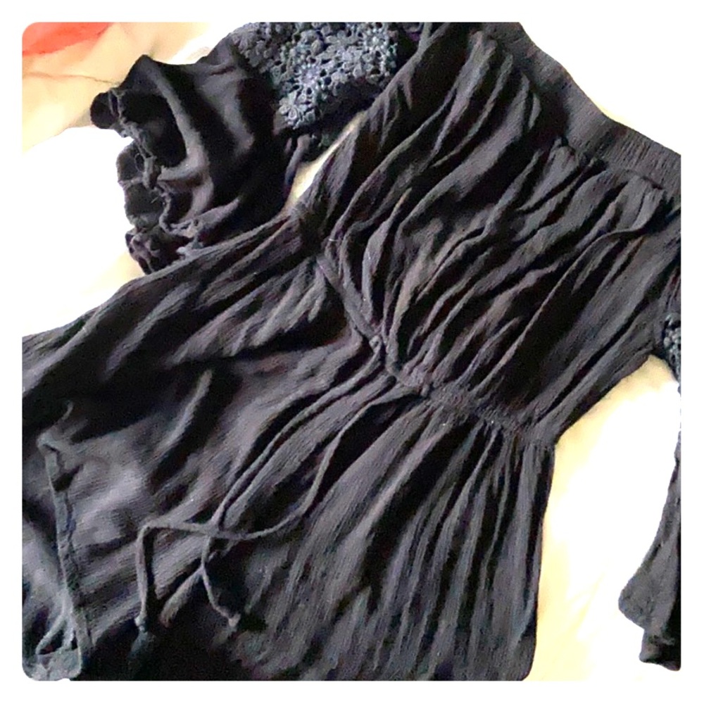 Off the shoulders black romper !